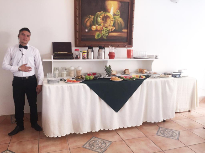 Food & Drinks 4, Puerta del Rey, Andrés Ibáñez