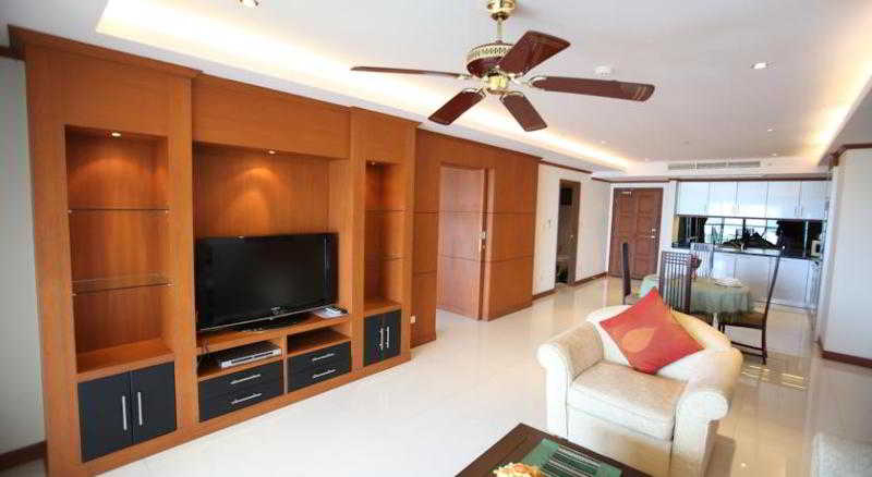 Bedroom 3, Tara Court Hotel, Pattaya