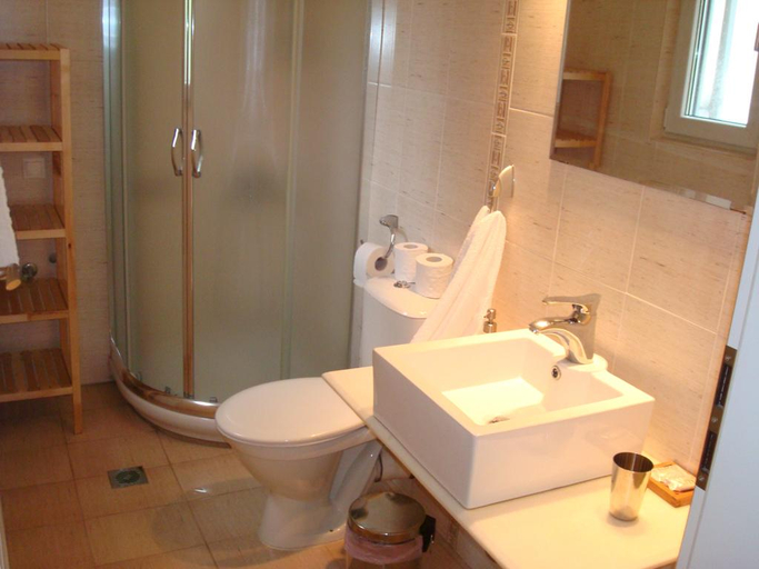 Bathroom 5, Indigo Studios, South Aegean
