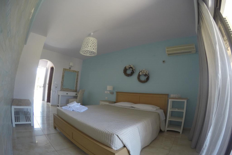 Bedroom 2, Yianna Studios, South Aegean