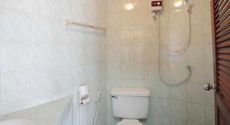 Bathroom, Marina Inn Pattaya, Pattaya