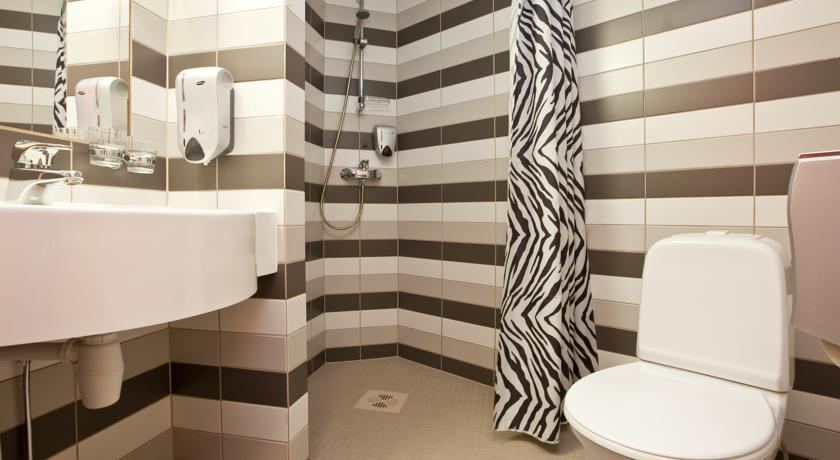 Bathroom 5, Strand Spa & Conference Hotel, Pärnu