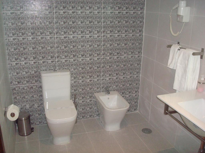Bathroom 5, Palace Hotel & Spa Termas de Sao Tiago, Penamacor