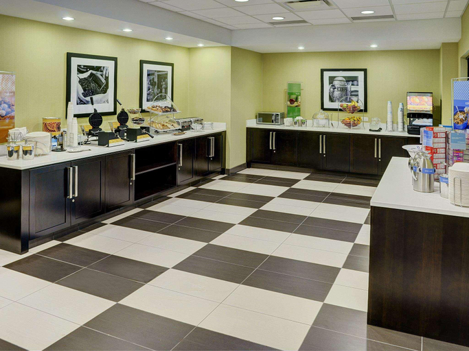 Public Area 3, Hampton Inn Winnipeg Airport, Division No. 11