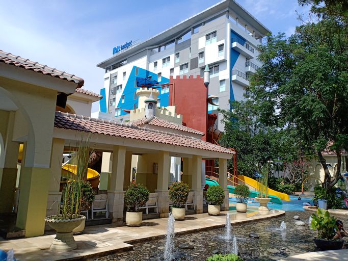 Exterior & Views 2, Ibis Budget Cikarang Festival, Cikarang
