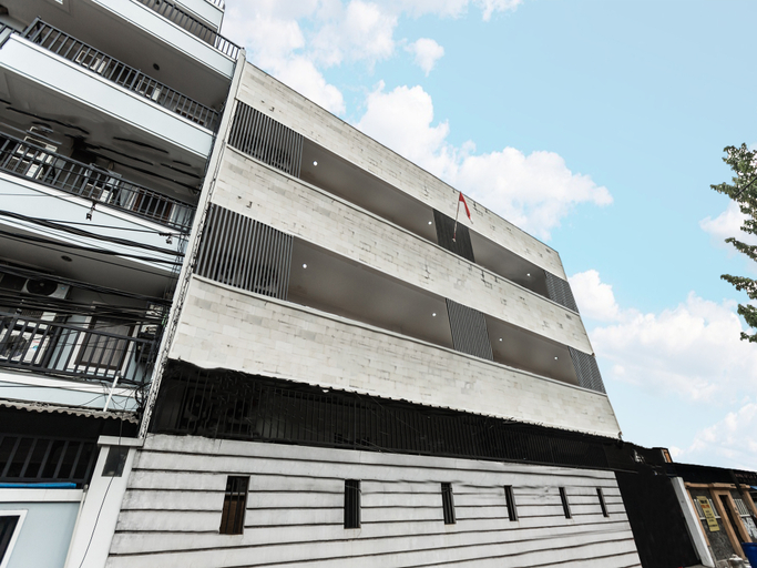 Exterior & Views 1, OYO 1491 Sandang Residence, West Jakarta