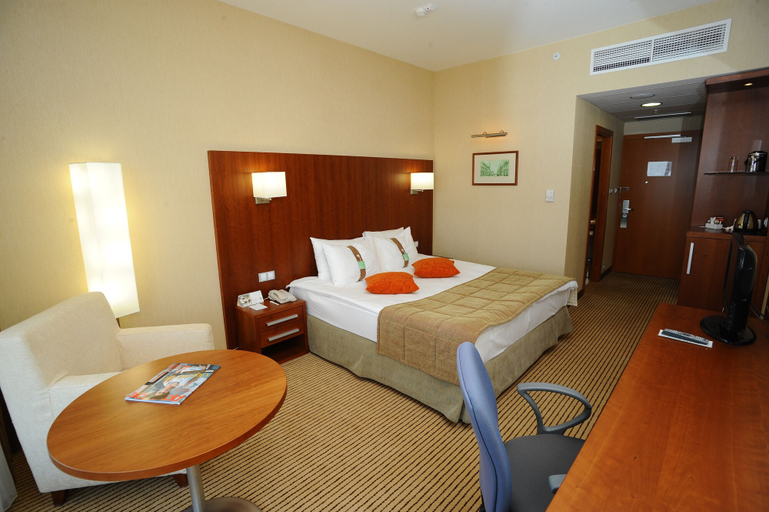 Bedroom 4, Holiday Inn Samara, an IHG Hotel, Samara