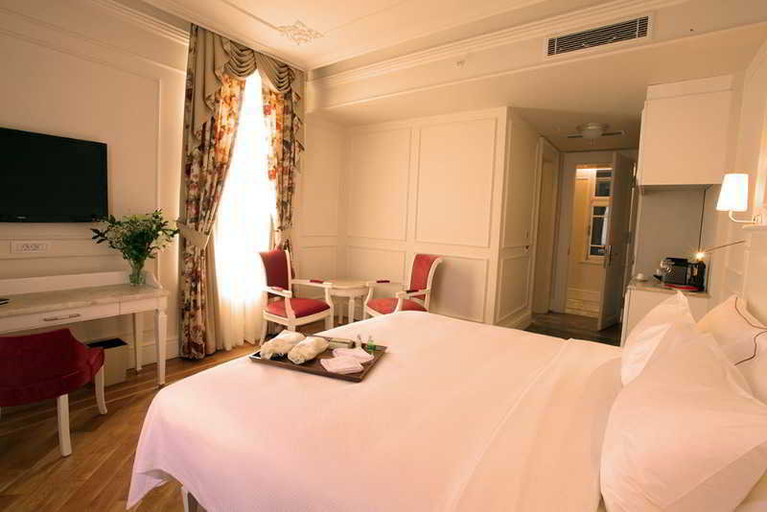 Bedroom 3, Corinne Hotel, Beyoğlu