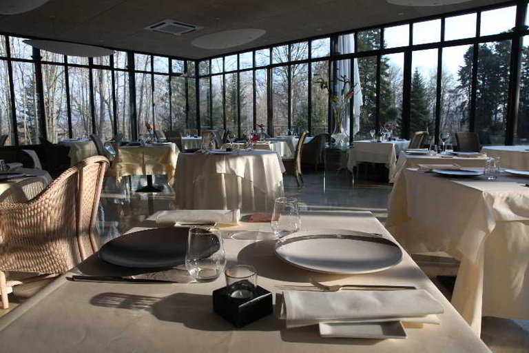 Food & Drinks 4, Chateau De La Dame Blanche, Doubs
