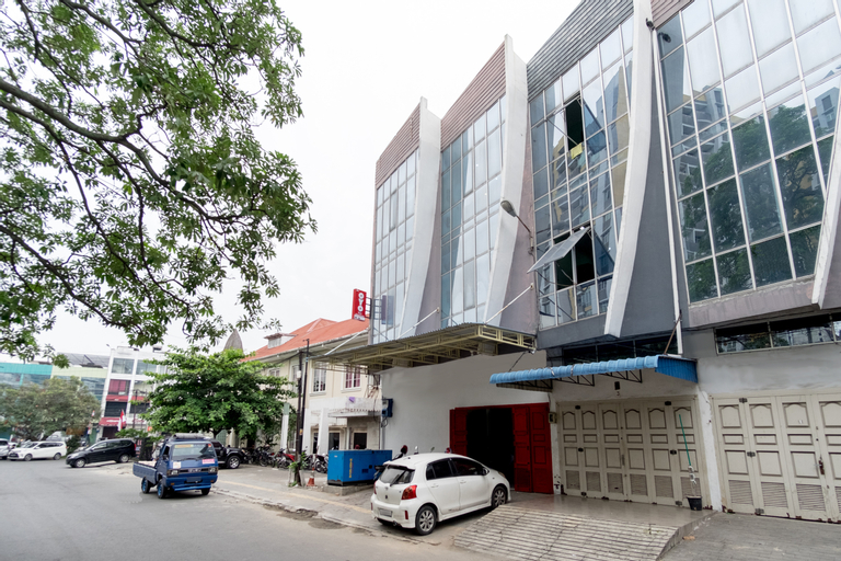 OYO 839 Royal Guest House, Medan