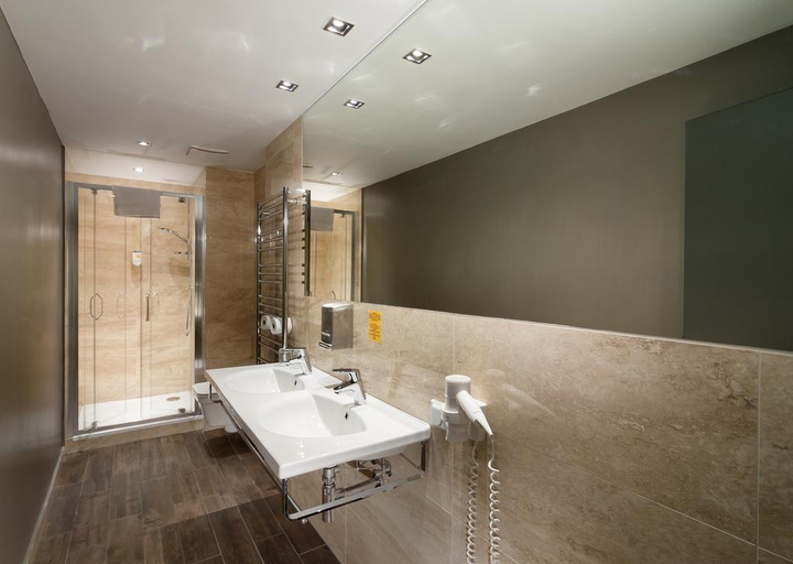 Bathroom 3, Hotel Adam, Trutnov