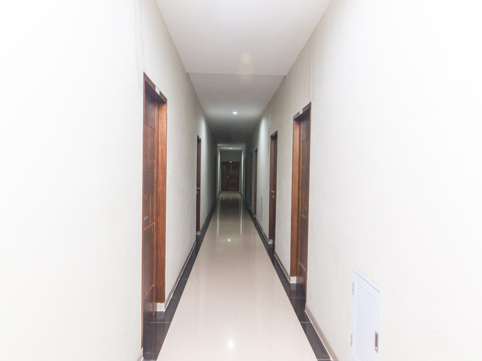 Public Area 2, Capital O 1867 Kara Guest House, Batam