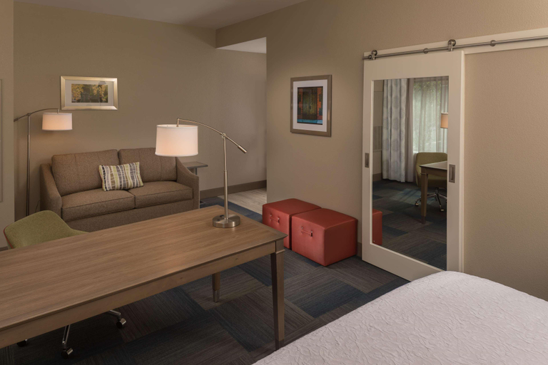 Bedroom 3, Hampton Inn & Suites Asheville Biltmore Village, Buncombe