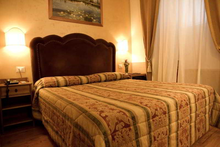 Bedroom 2, San Peter Rome B&B, Rome