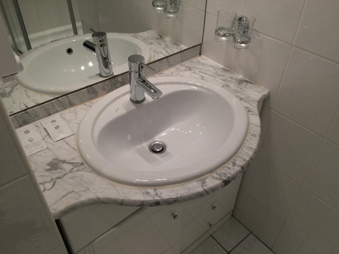Bathroom 4, Hotel Pension Xantener Eck, Berlin