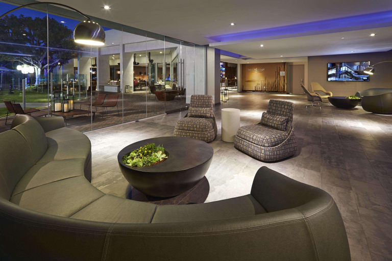 Public Area 4, Hotel MDR Marina del Rey - a DoubleTree by Hilton, Los Angeles