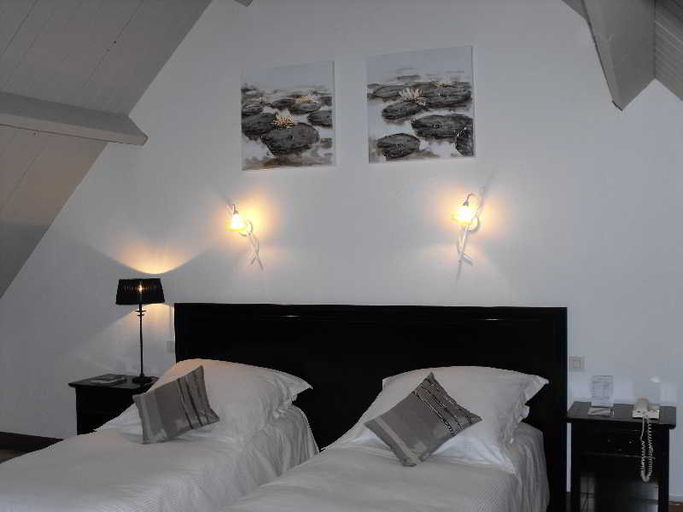 Bedroom 4, L'Orée des Chênes, The Originals Relais, Loiret