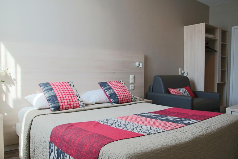 Exterior & Views 2, Hotel Helvetique, Alpes-Maritimes