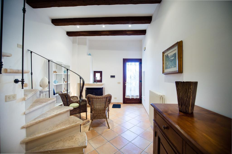 Public Area 4, B&B Casa Dorsi, Bari