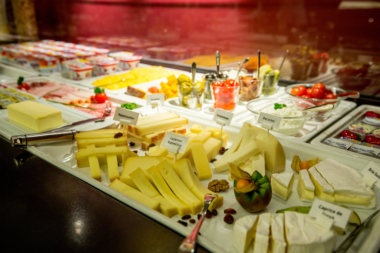 Food & Drinks 9