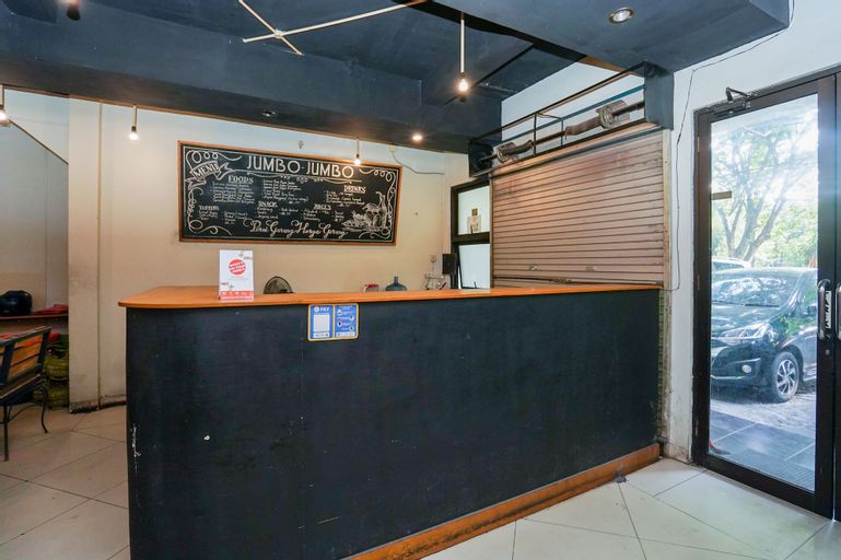 OYO 1956 Kana Family Residence, Gresik