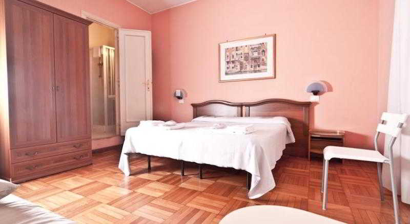 Sport & Beauty, Ai Musei Vaticani Best Bed, Rome