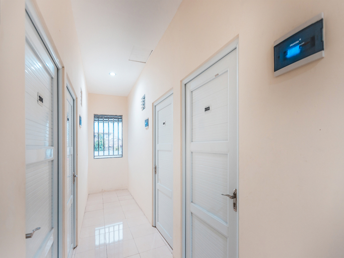 Public Area 4, Super OYO 2034 Eden Guest House, Depok