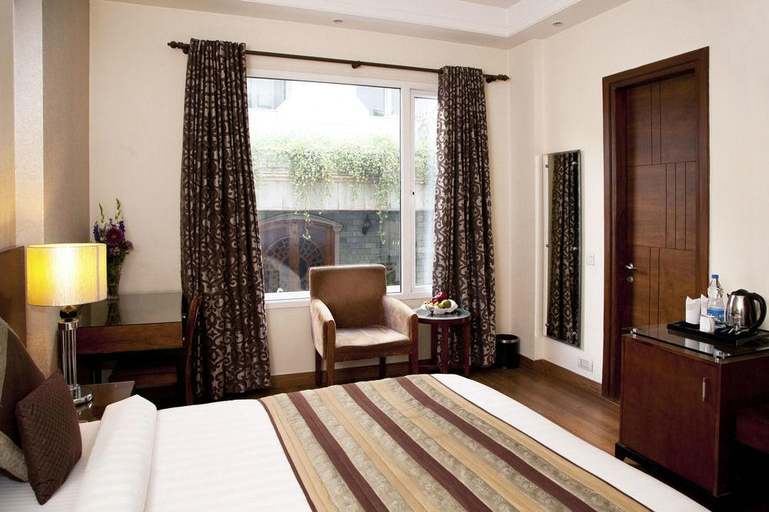 Bedroom 3, Alpina Hotels & Suites, Delhi