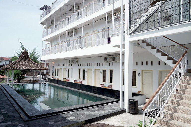 Exterior & Views 1, OYO 749 Omah Putih, Sleman