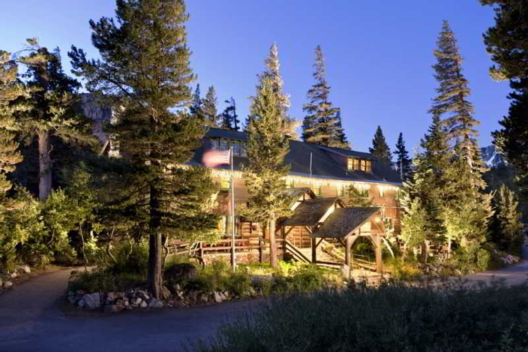 Tamarack Lodge and Resort, Mono