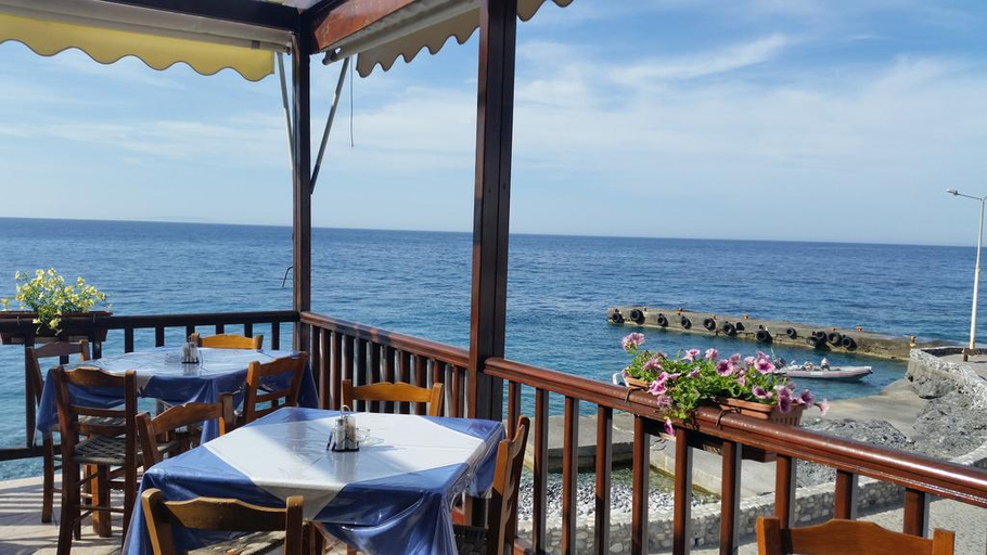 Others 4, Tarra, Crete