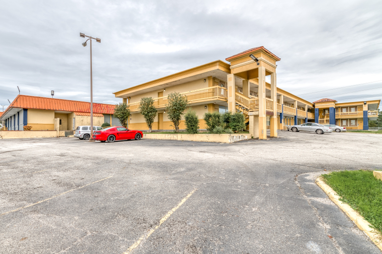Exterior & Views, Hotel Conroe I-45 South, Montgomery