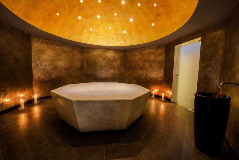 Bathroom 5, Arlamow Hotel, Bieszczady