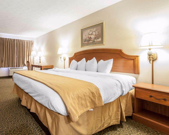 Bedroom 3, Americas Best Value Inn Grayson, Carter