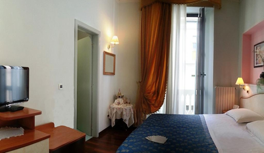 Bedroom 1, Hotel Alba, Pescara