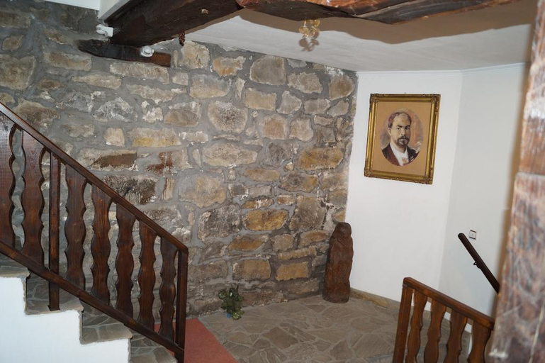 Others 5, Hotel Stambolov, Veliko Tarnovo