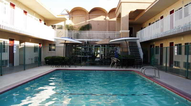 Sport & Beauty 4, Americas Best Value Inn Fresno Downtown, Fresno