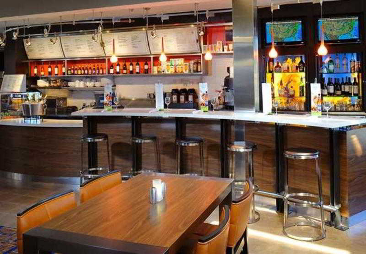 Food & Drinks 5, Courtyard Chicago Waukegan/Gurnee, Lake