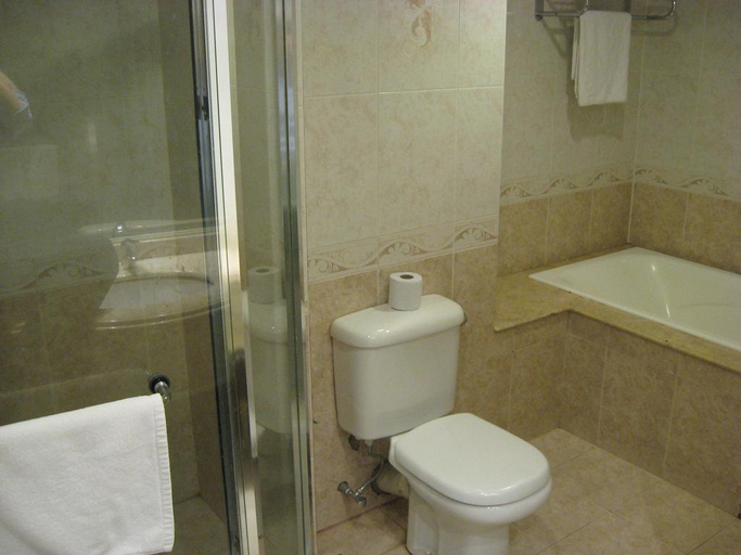 Bathroom 5, Casuarina Hotel, Kota Kinabalu