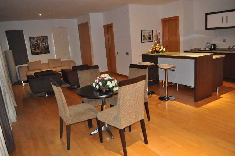 Public Area 4, Afrin Prestige, Maputo