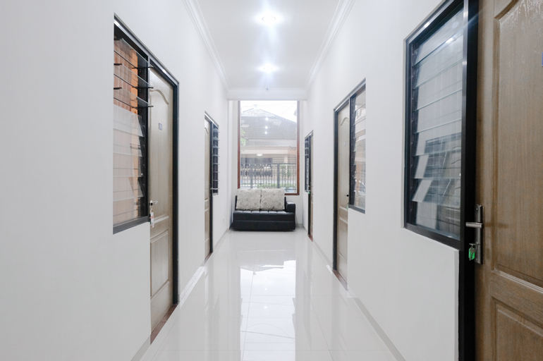 Public Area 2, New Bandahara Exclusive, Malang