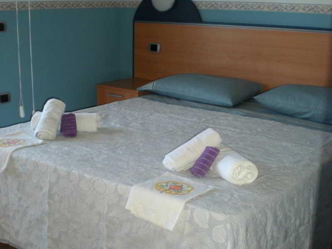 Bedroom 3, Hotel Santa Lucia, Vibo Valentia