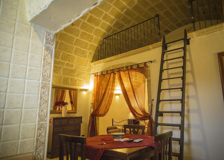 Bedroom 2, Vecchia Mottola Albergo Diffuso, Taranto
