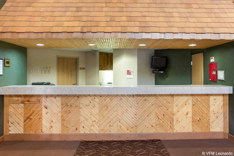 Public Area 3, Rapid River Lodge, Crow Wing