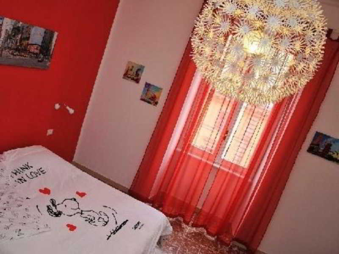 Bedroom 3, B&B 2 Passi Al Colosseo, Rome