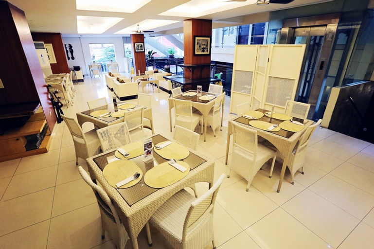 Hotel Pyrenees Jogja, Yogyakarta