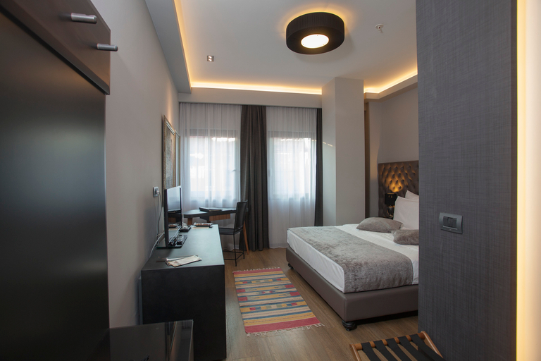 Bedroom 3, Solun