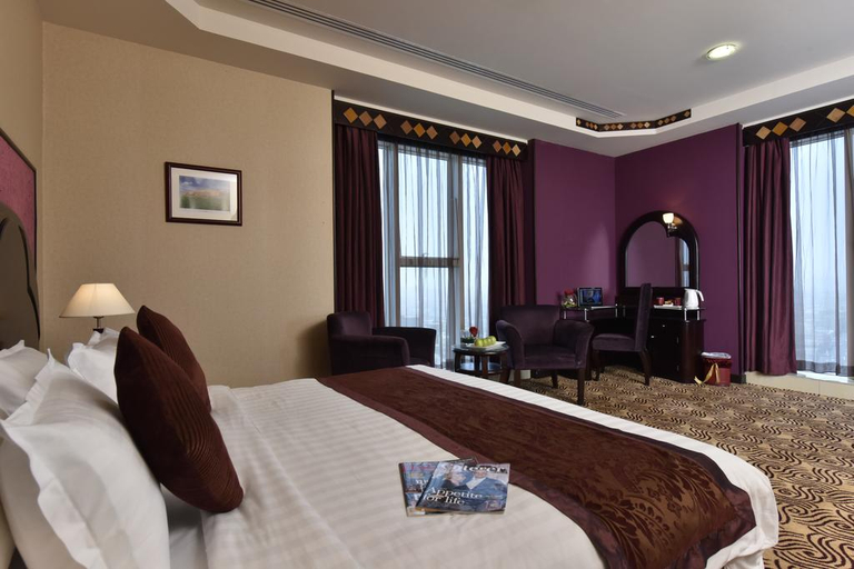 Bedroom 3, Awaliv International Hotel, Taif
