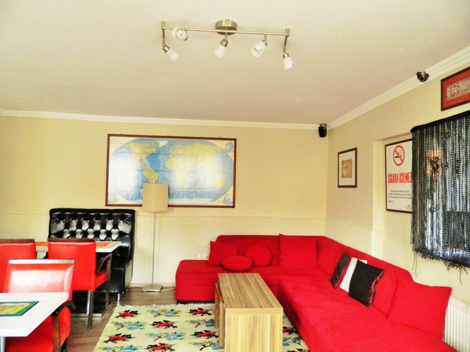 Bedroom 3, Crowded House, Eceabat