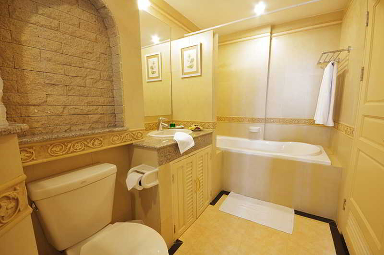 Bathroom 5, The Airport Greenery Hotel, Muang Chiang Mai